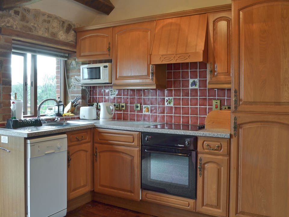 Kitchen | Whitwell Farm Cottages - Brandy&rsquo;s, Whitwell Farm, Colyford, near Seaton