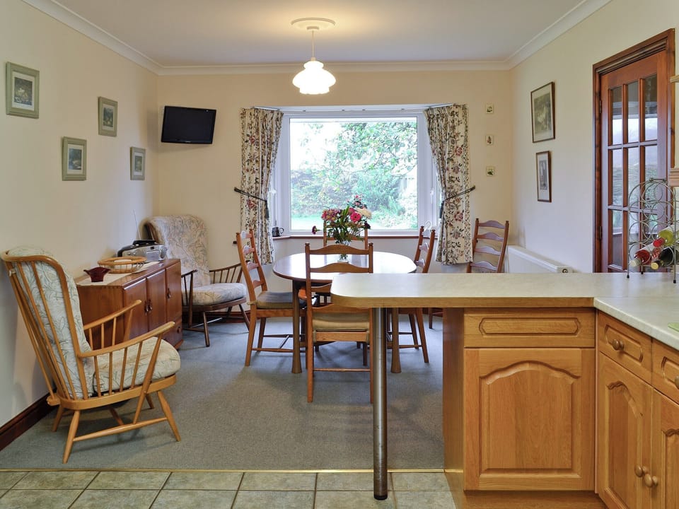 Kitchen/diner | Cleeve Cottages - South Cleeve Bungalow, Churchinford, nr. Taunton