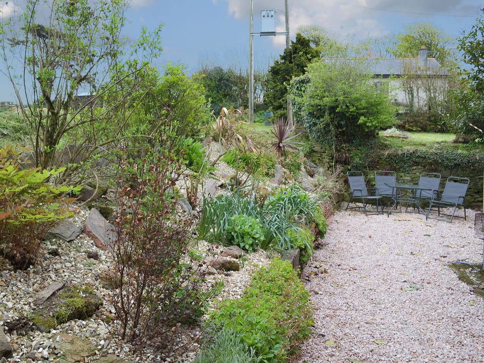 Garden | Mad Nelly Cottage - Wheeldon Farm Cottages, Halwell, near Totnes