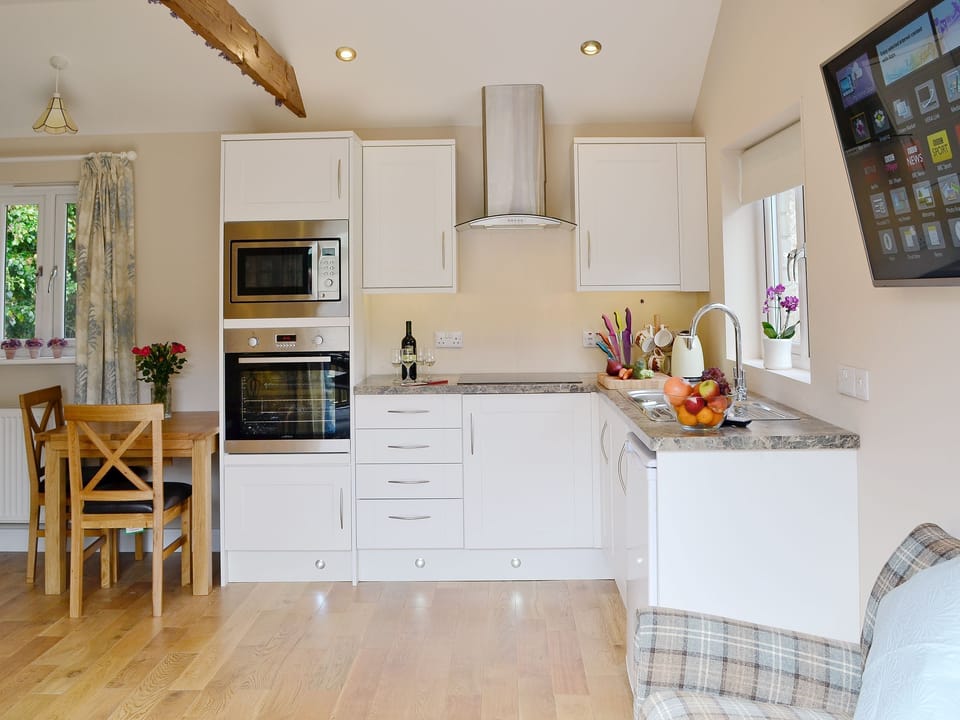 Open plan living/dining room/kitchen | Dairy Cottage, Bodmin