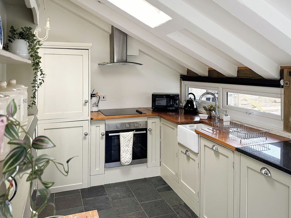 Kitchen | Millie&rsquo;s Place, Coombe, near St Austell