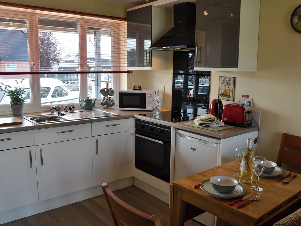 Open plan living space | Puffin Cottage, Wroxham