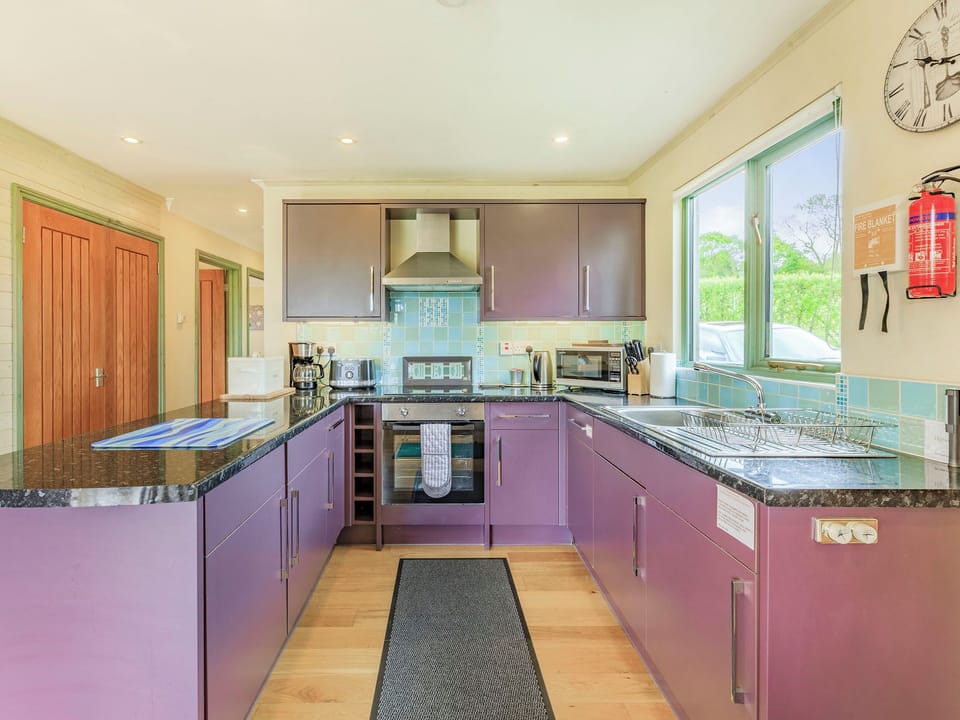 Kitchen | Foxglove Lodge - Higher Shorston Lakes and Lodges, Holsworthy, near Bude
