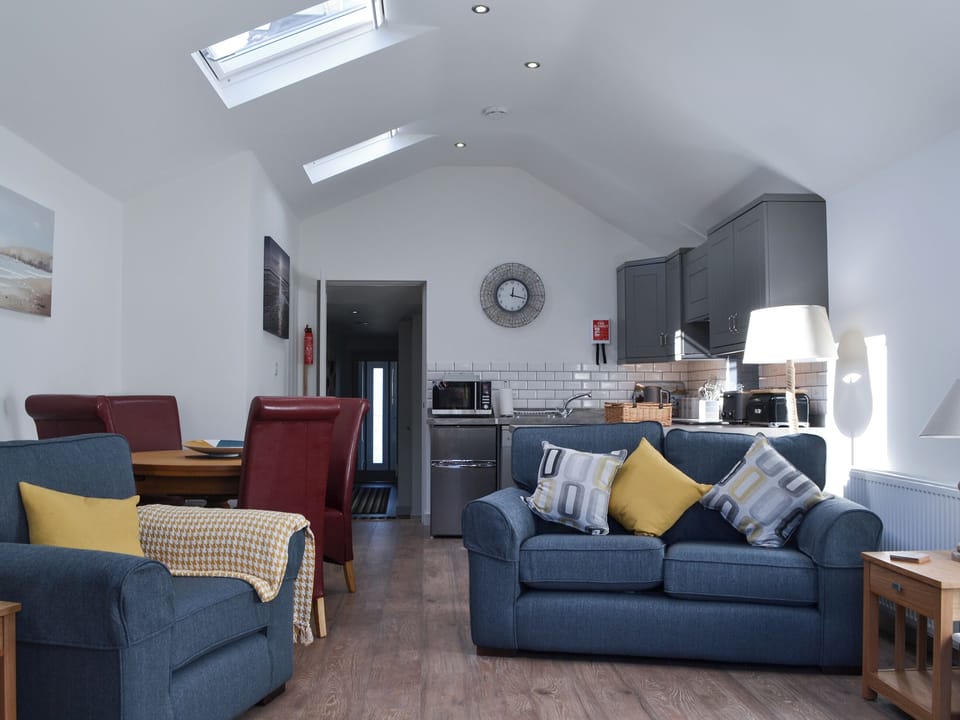 Open plan living space | Little Tregarthen, Padstow