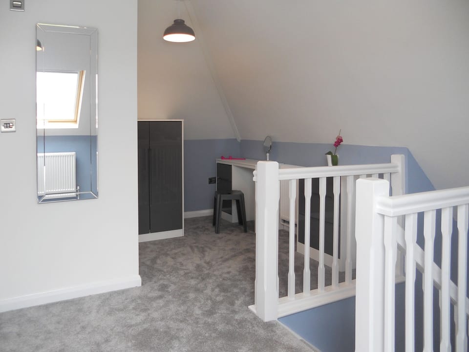 Dressing area within double bedroom | The Cob Barn - Longmeadow Farm, Shaldon, near Teignmouth