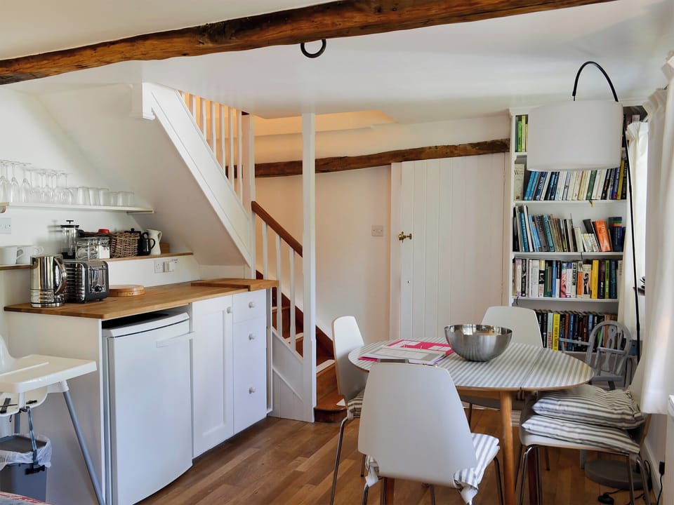 Open plan living space | Cottage By The Quay, Lymington