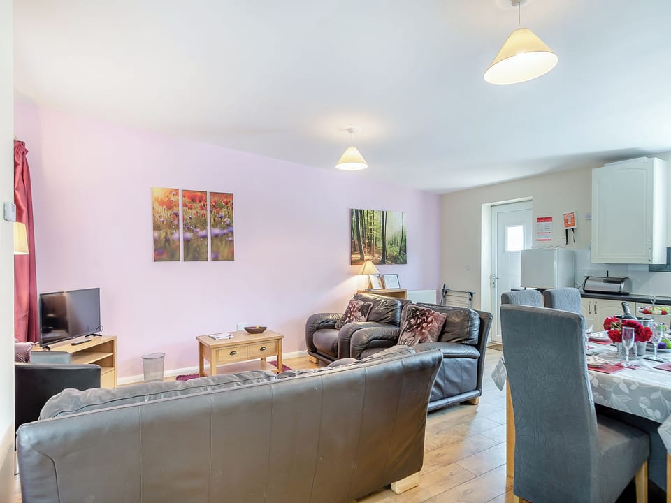 Open plan living space | Primrose - Clapham Holme Farm Cottages, Great Hatfield, near Hornsea