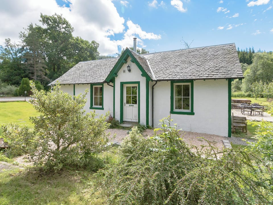 Charming holiday home | Grace&rsquo;s Cottage - Invertrossachs Estate Cottages, Invertrossachs, near Callander