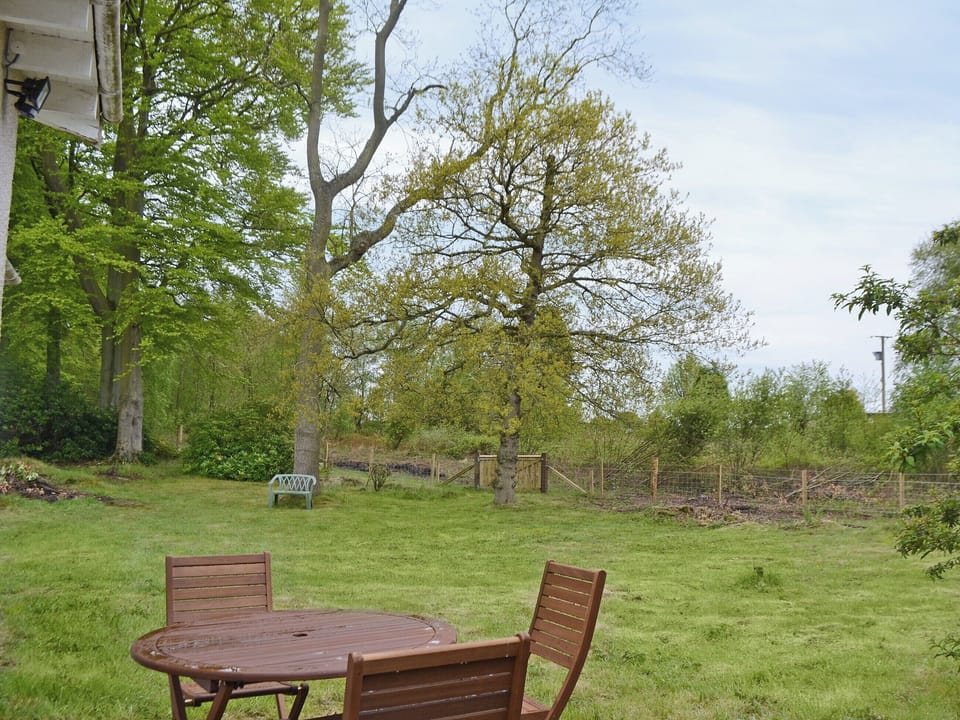 Large garden with furniture | Fernwoodlea, Oakley, near Dunfermline 