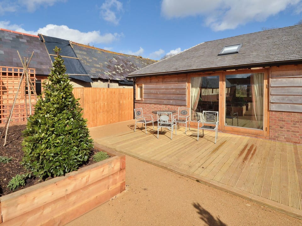Decked area and raised beds providing tasty treats in the summer | Little Barn - Midgham Long Copse, Midgham, near Fordingbridge