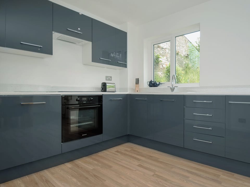 Contemporary kitchen/dining room | Little Orchard, High Littleton, near Bath