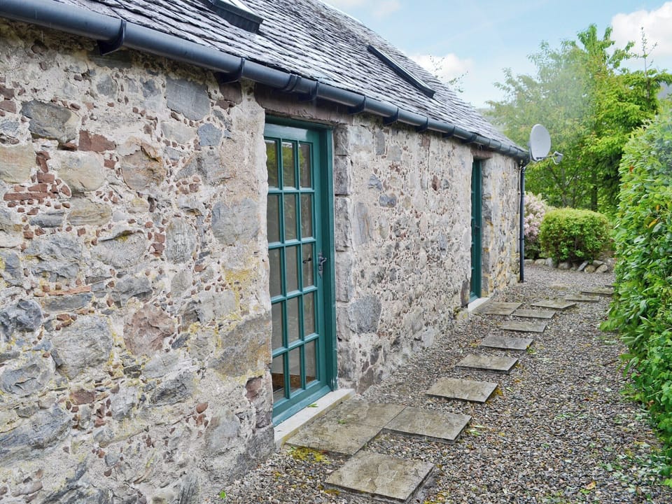 Exterior | Burns Cottage, Drumnadrochit, by Inverness