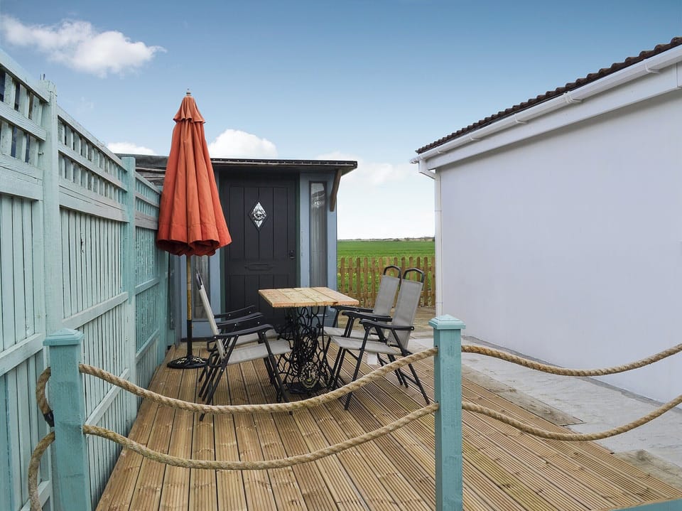 Sitting out area | Seagrass, Anderby Creek, near Skegness