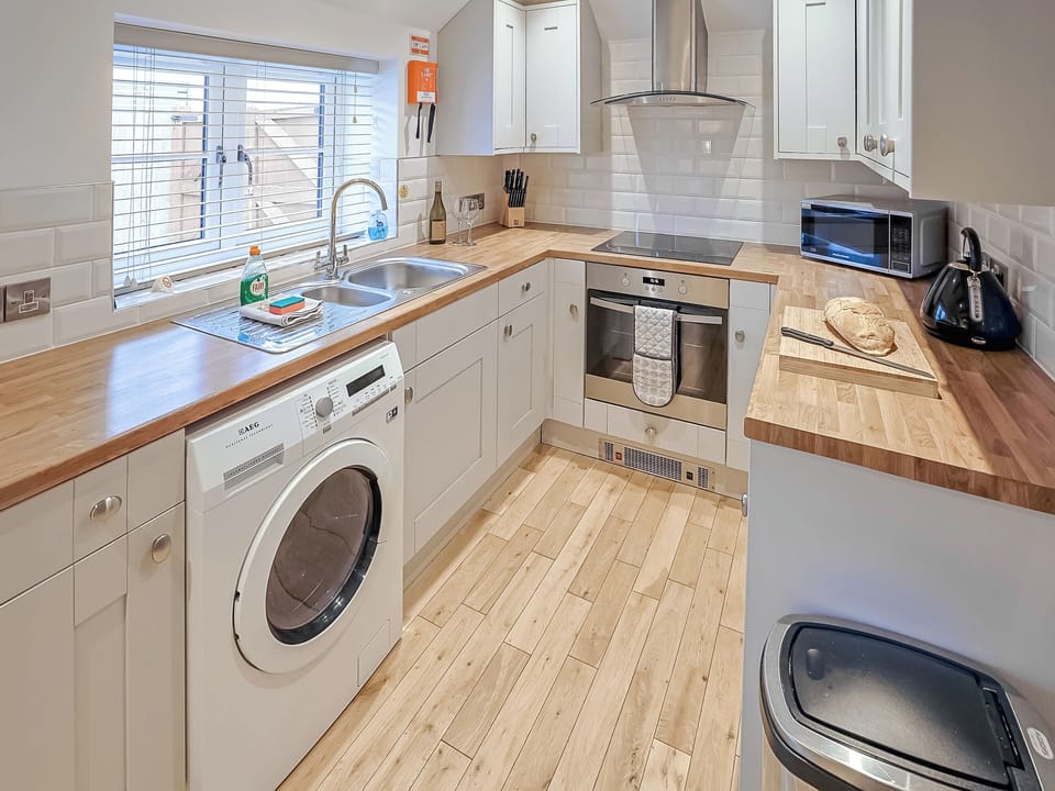 Fully fitted kitchen | Bluebell Cottage, Over Stowey, near Taunton