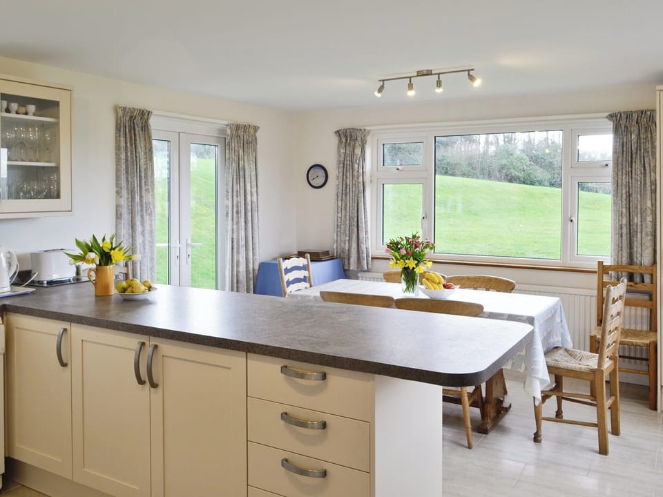 Kitchen/diner | Tregunna Cottage, Edmonton, nr. Wadebridge