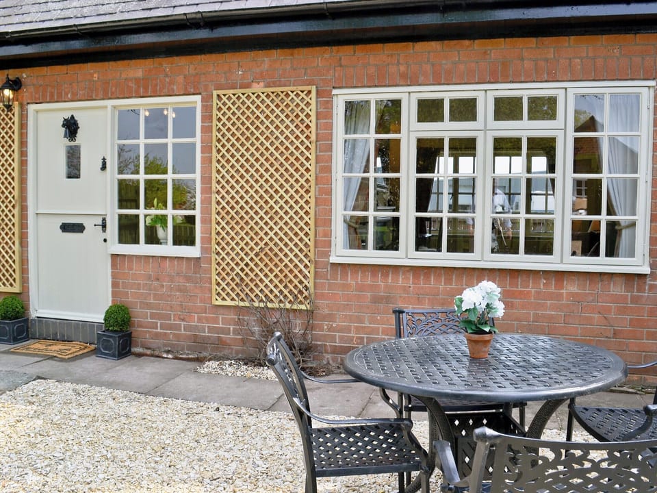 Patio | Tickton Hall - Tickton Hall Cottage - Tickton Hall Cottages, Beverley