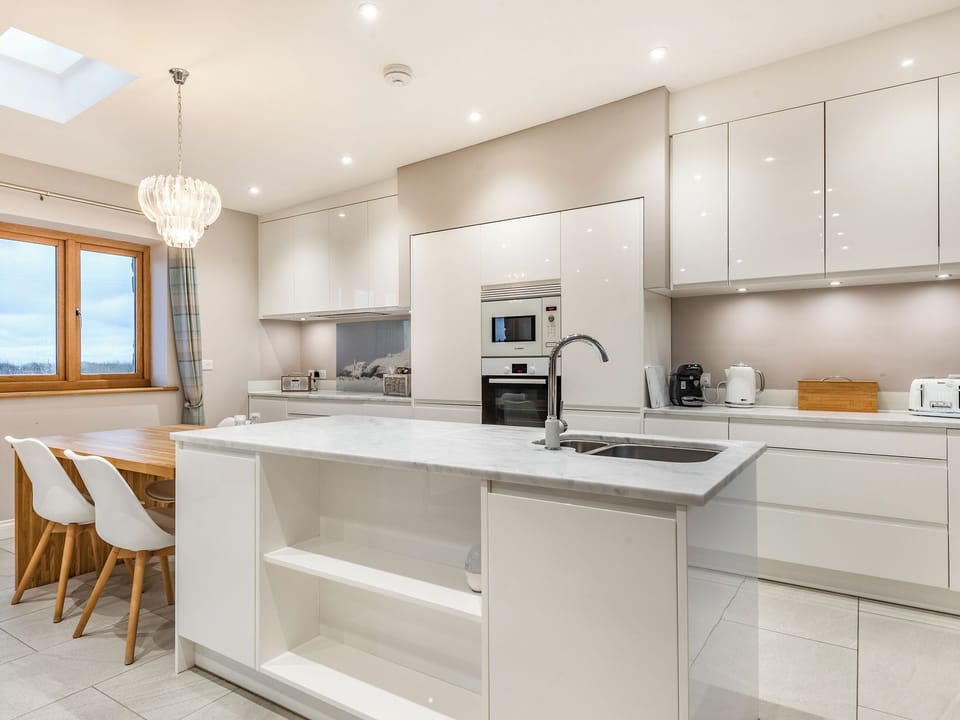 Kitchen | Primrose Cottage - Anglesey Seaviews, Penrhos Feilw, near Trearddur Bay