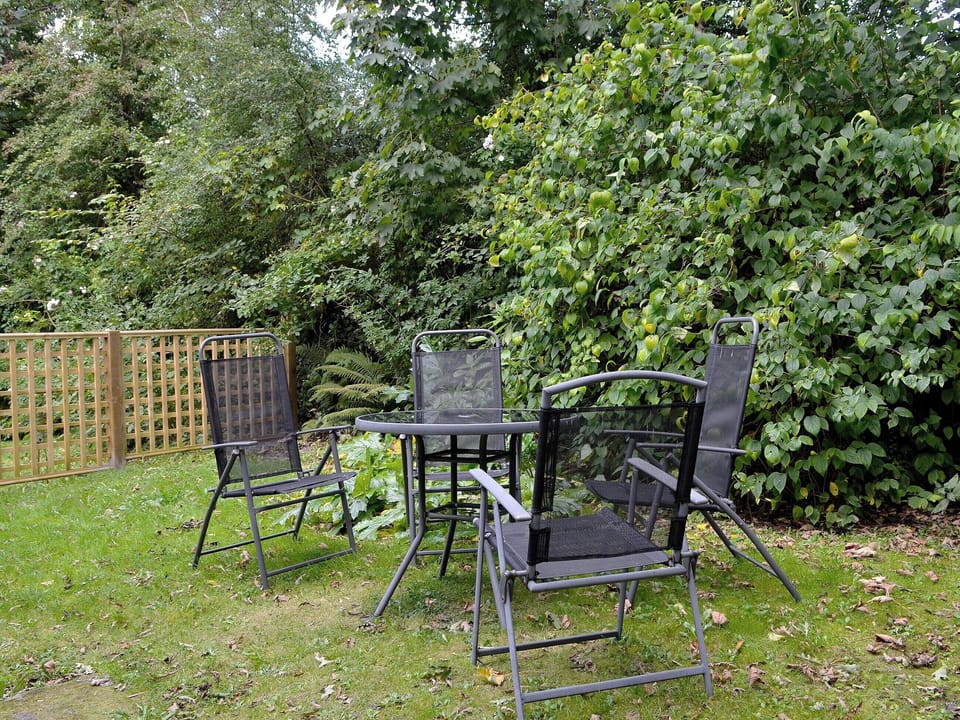Sitting-out-area | Paget - Trescobel Cottages, St Kew, near Port Isaac