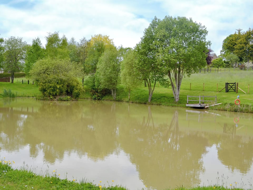 Ideal fishing pond | Rose Cottage, Cheriton Bishop, near Exeter
