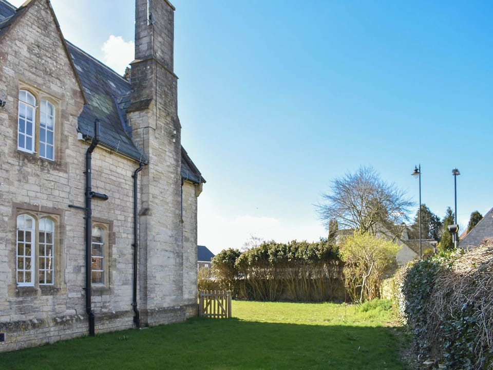 Lawned garden | No.1 The Old School, Puddletown, near Dorchester