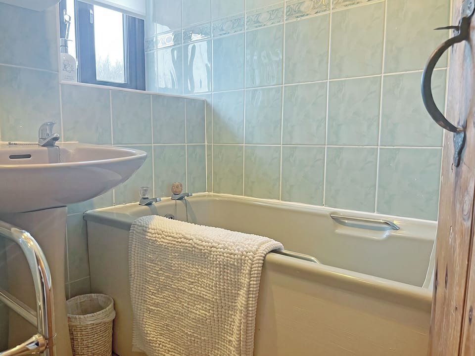 Bathroom | Harrop Fold CottagesBradley House, Harrop Fold, near Clitheroe