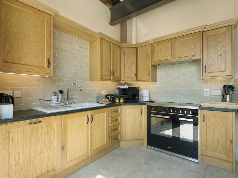 Spacious kitchen | Church View - Riverside Barns, Wainfleet St. Mary, near Skegness