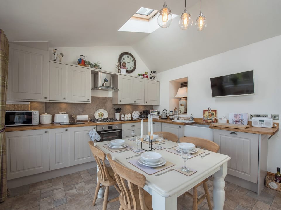 Kitchen/diner | Harpers Cottage - , Fence, near Burnley