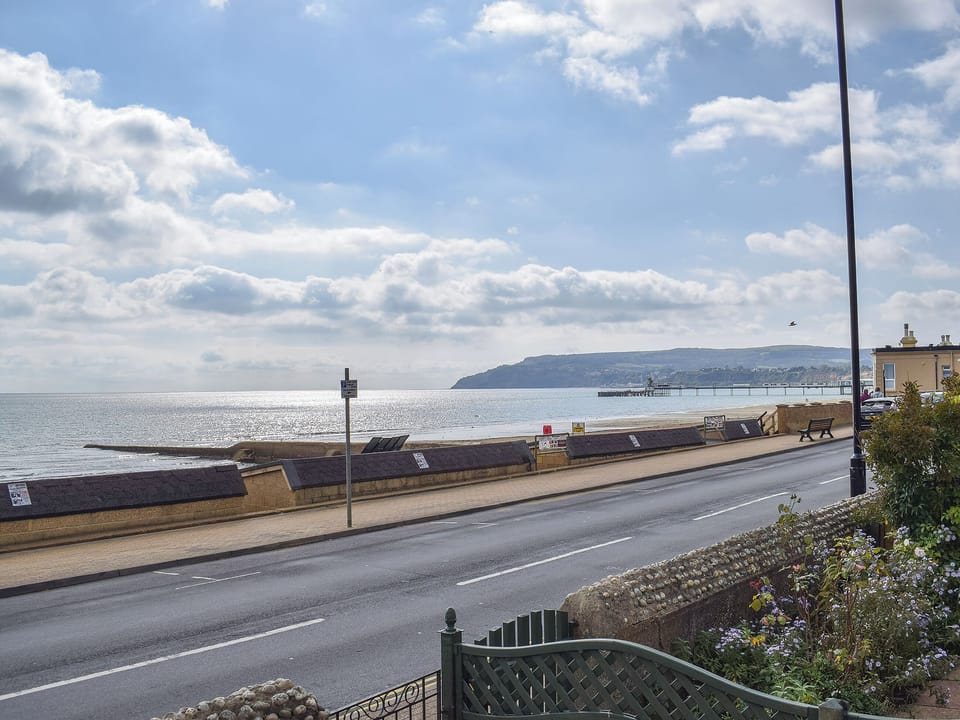 Far reaching view across the bay towards Shanklin | Little Lismoy, Sandown