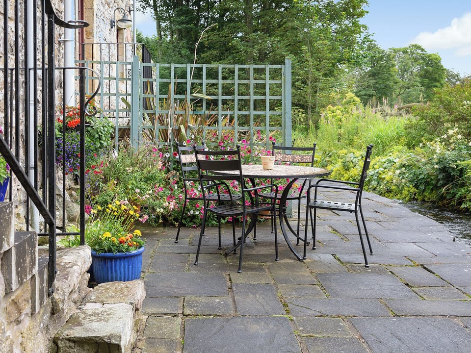 Sitting out area | The Hayloft - Waulkmill Cottages, Kinross, near Perth
