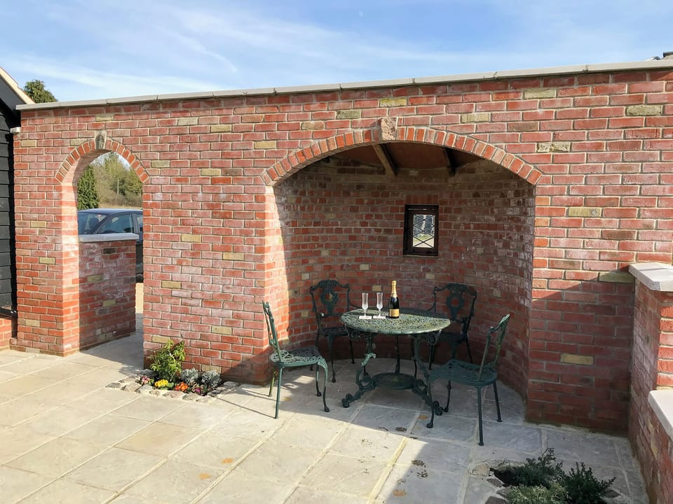 Sitting-out-area | Chick Hatch Barn, Carlton, near Saxmundham