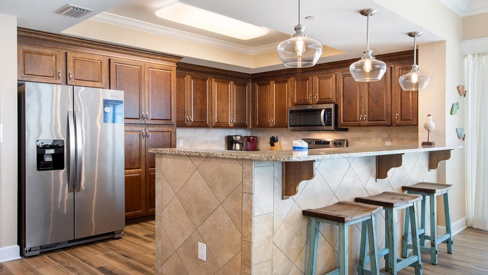Phoenix Orange Beach 606 Kitchen