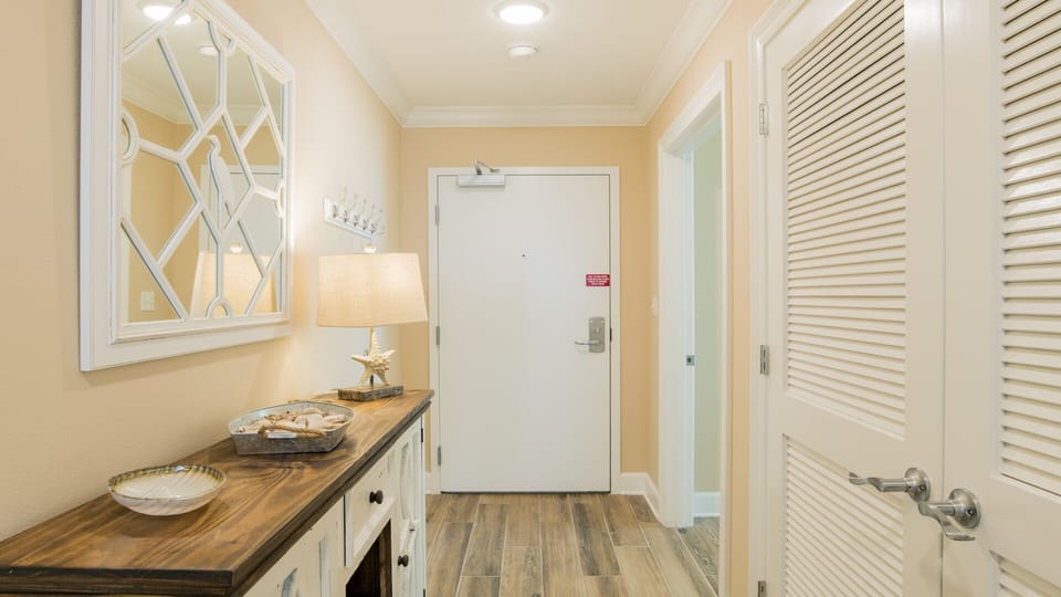 Phoenix Orange Beach 606 Entry way