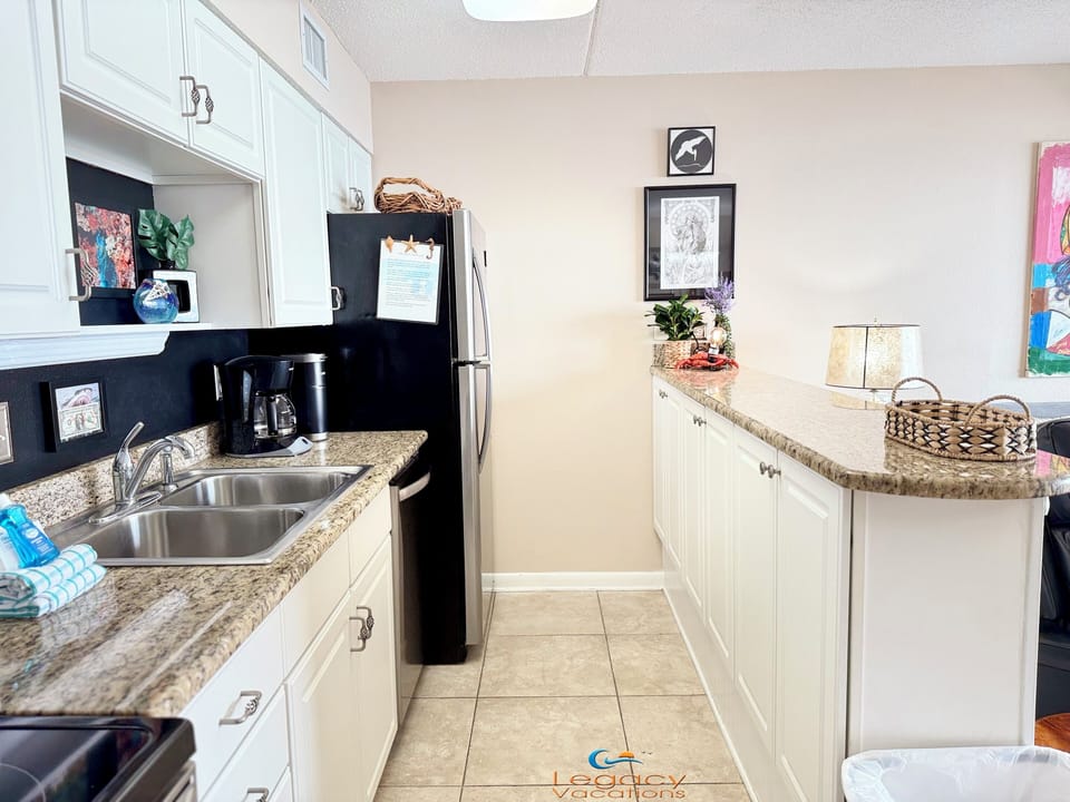 Island Surf #5 Kitchen