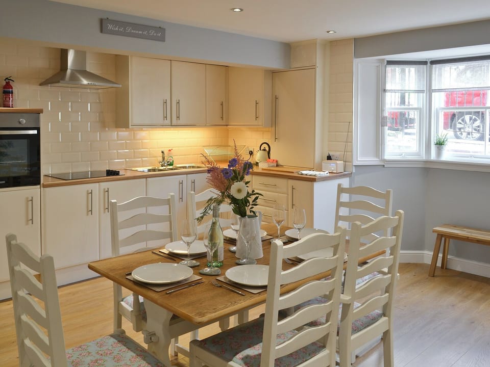 Modern fitted kitchen with all appliances | Abbeydale Town House, Whitby