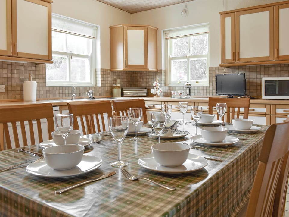 Fully appointed fitted kitchen with dining area | Paddock House, Middleham, near Leyburn