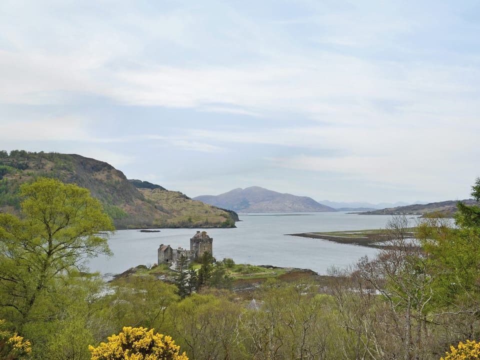 Beautiful surrounding area | Loch Shore Cottage, Dornie, near Kyle