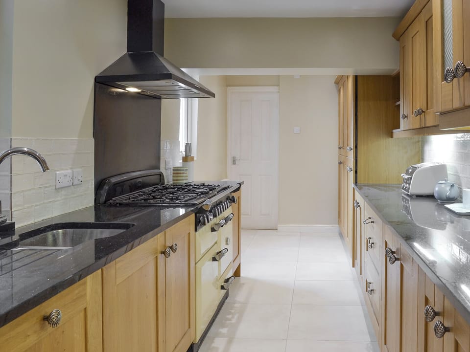 Large galley style fitted kitchen | Everton, Bakewell
