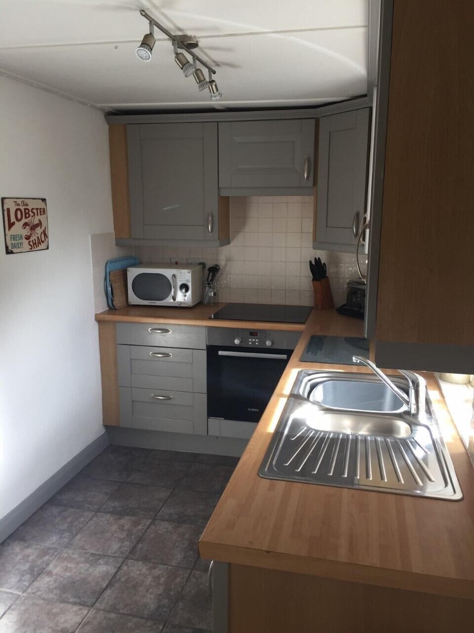 Well equipped kitchen