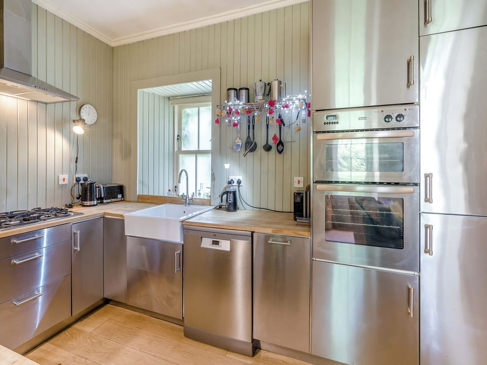 Double bedroom | The Cottage, Bankfoot, nr. Dunkeld