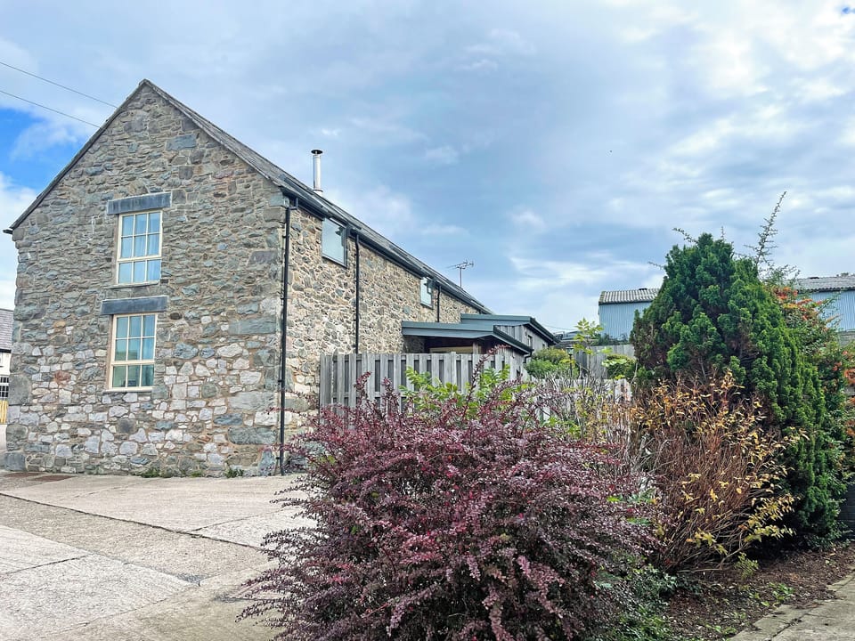 Exterior | Smithy Barn - Peniarth Bach Farm, Betws-Yn-Rhos, Conwy