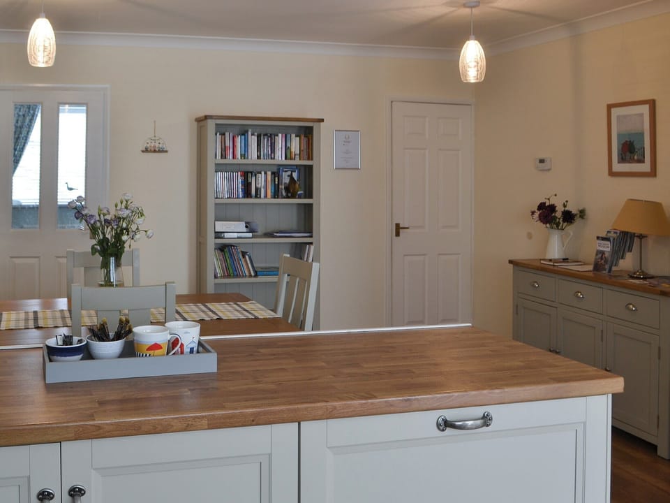 Open plan kitchen / diner | Kittiwakes, Amble