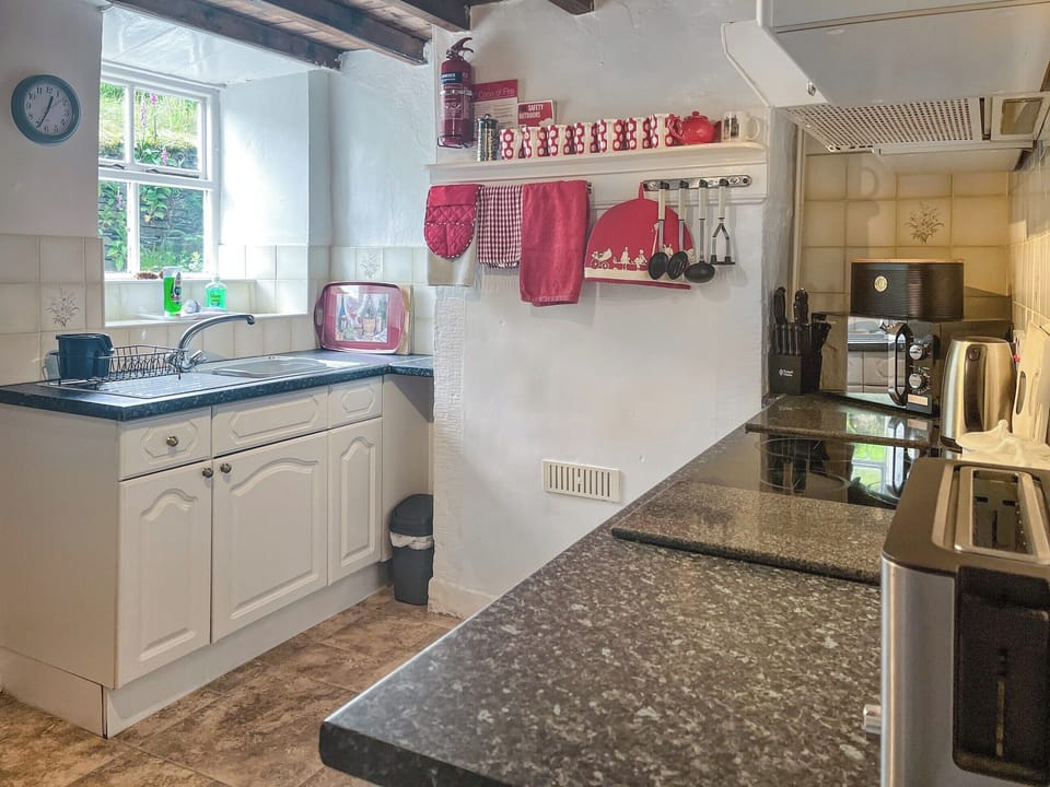 Kitchen | Ingle Neuk Cottage, Bowscale, near Keswick