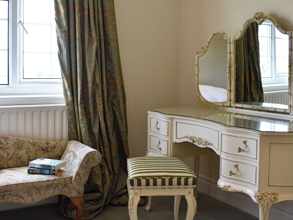 Double bedroom | Glebe Farm Cottage, Hornby