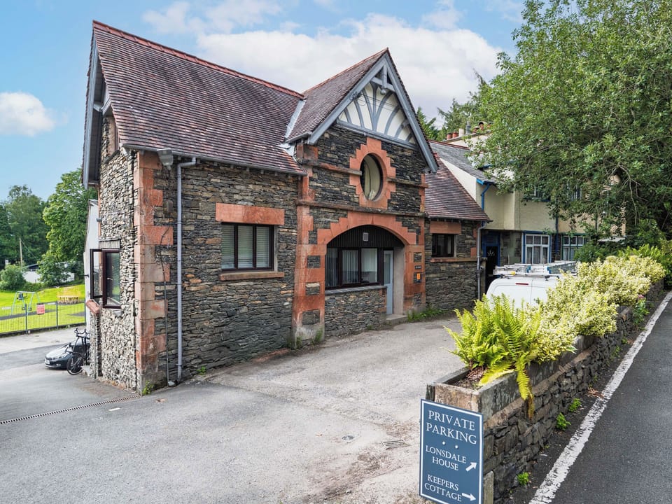 Exterior The Stables Bowness on Windermere close to bars, restaurants and boutique shops | The Stable Nest - The Stables Apartments, Bowness on Windermere