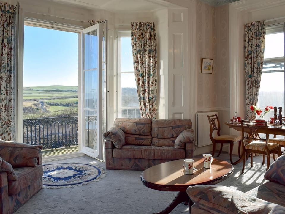 Well presented, spacious living/ dining room | Frank&rsquo;s View, Saltburn-by-the-Sea