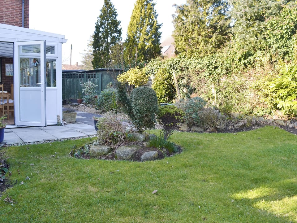 Lovely garden | Pam&rsquo;s Plaice, Offord D&rsquo;Arcy, near Godmanchester