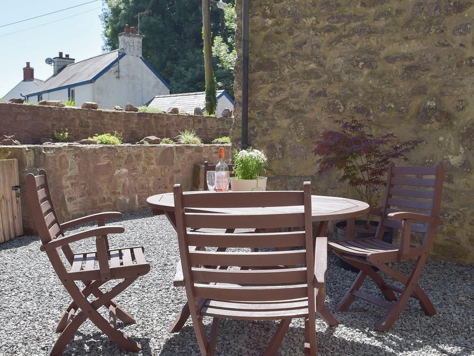 Lovely sitting out area | Woodlands, Laugharne, near Pendine