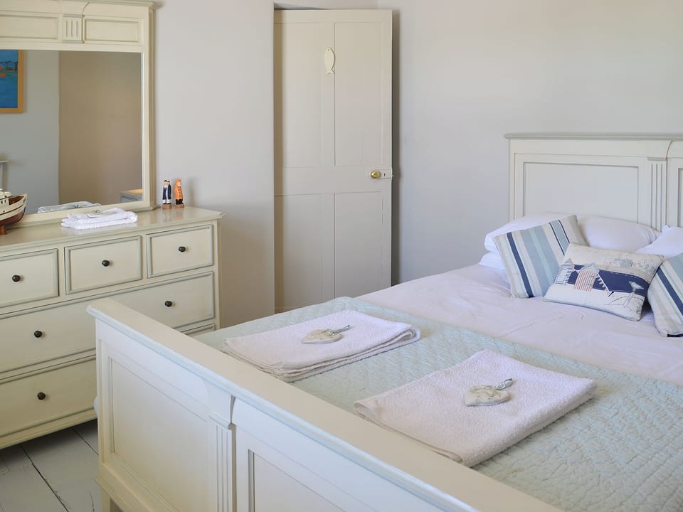 Double bedroom | Water&rsquo;s Edge, Instow, Bideford