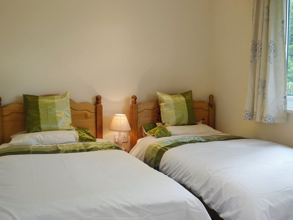 Cosy twin bedroom | Swallows Nest - Ty Newydd, Salem, near Llandeilo