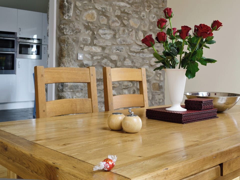 Living room/dining room | Ty Hir, Aberdaron, Pwllheli